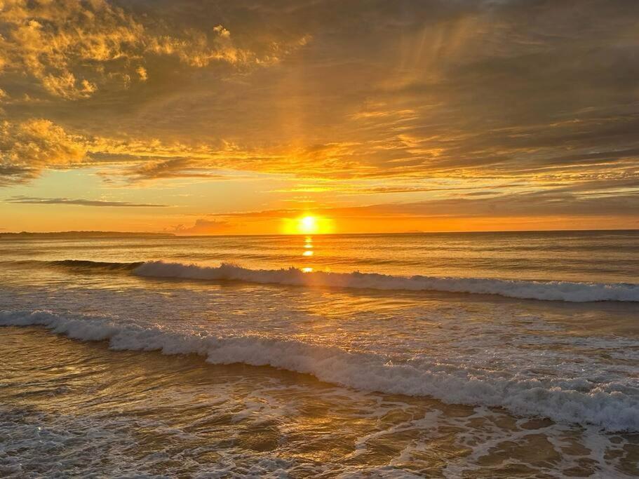 Dulce Atardecer 6 Playa Rompeolas Aguadilla Bagian luar foto